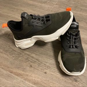 Steve Madden NY 90 Camo Sneakers